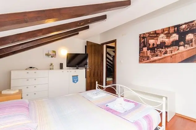 Apart Daire (Four Bedroom Duplex Apartment)