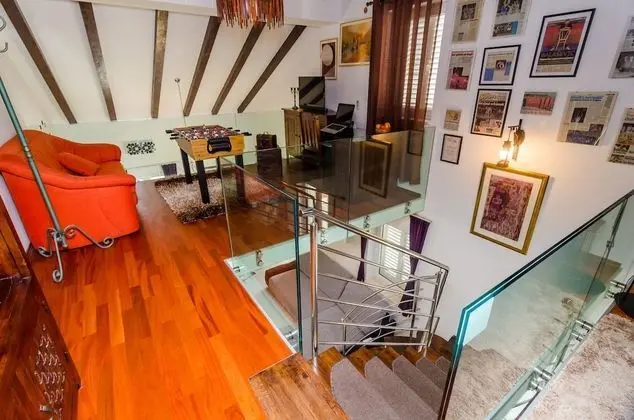 Apart Daire (Four Bedroom Duplex Apartment)