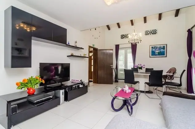 Apart Daire (Four Bedroom Duplex Apartment)