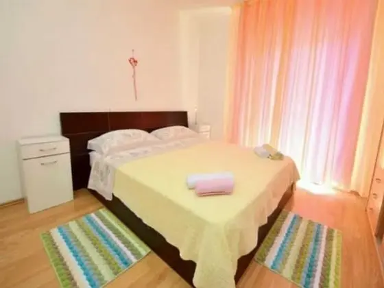 Apart Daire (Three Bedroom Apartment with Terrace )