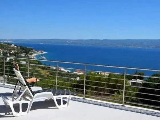 Apart Daire (Three Bedroom Apartment with Terrace )