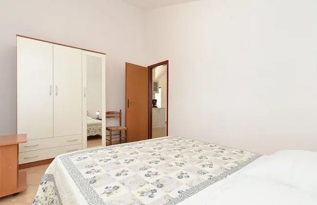 Apart Daire, 2 Yatak Odası (1249/11901)