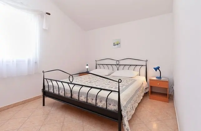 Apart Daire, 2 Yatak Odası (1249/11901)