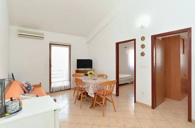 Apart Daire, 2 Yatak Odası (1249/11901)