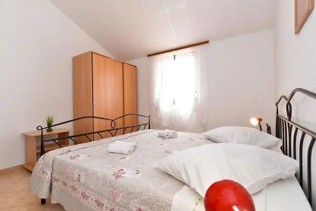 Apart Daire, 2 Yatak Odası (1249/11902)
