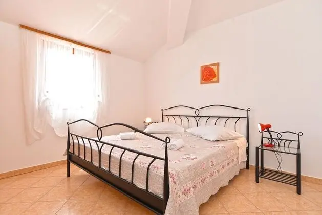 Apart Daire, 2 Yatak Odası (1249/11902)