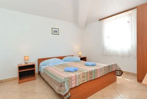 Apart Daire, 2 Yatak Odası (1249/11902)