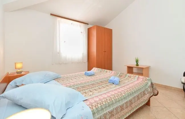 Apart Daire, 2 Yatak Odası (1249/11902)