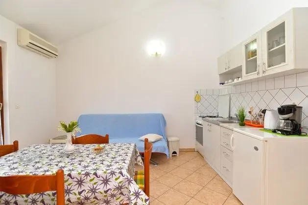 Apart Daire, 2 Yatak Odası (1249/11902)