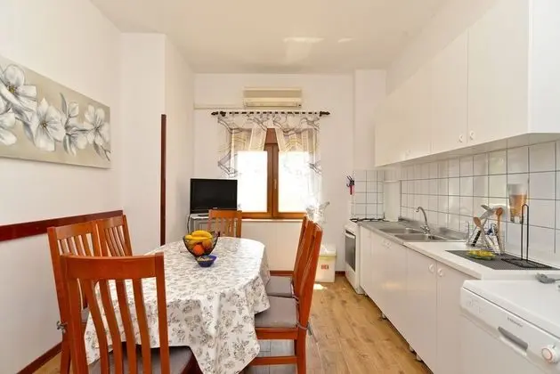 Apart Daire, 3 Yatak Odası (1249/11900)