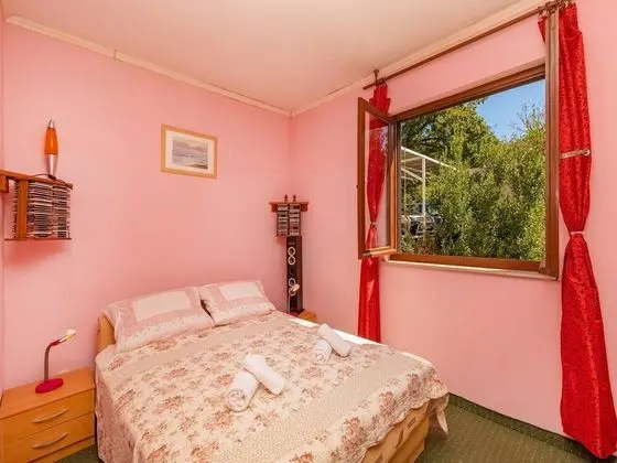 Apart Daire (Two Bedroom Apartment with Swimming P)