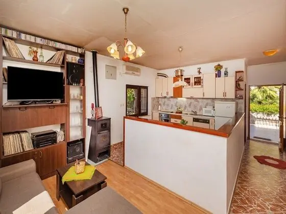 Apart Daire (Two Bedroom Apartment with Swimming P)