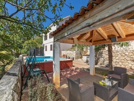 Apart Daire (Two Bedroom Apartment with Swimming P)