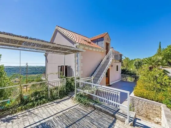 Apart Daire (Two Bedroom Apartment with Swimming P)