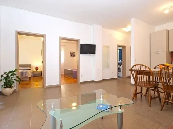 Apart Daire, 2 Yatak Odası (1293/12301)