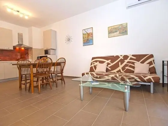 Apart Daire, 2 Yatak Odası (1293/12301)