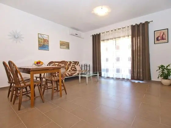 Apart Daire, 2 Yatak Odası (1293/12301)