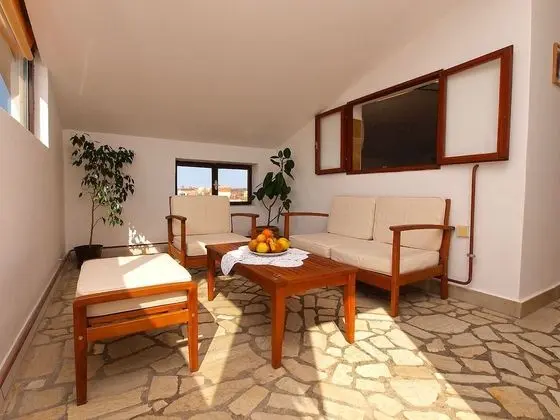 Apart Daire, 1 Yatak Odası (734/1718)
