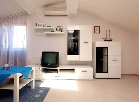 Apart Daire, 1 Yatak Odası (734/1718)