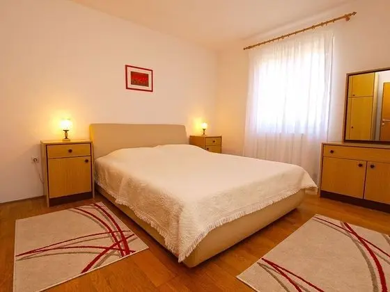 Apart Daire, 3 Yatak Odası (734/1720)
