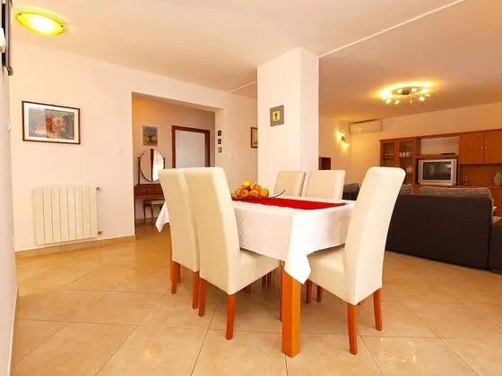 Apart Daire, 3 Yatak Odası (734/1720)