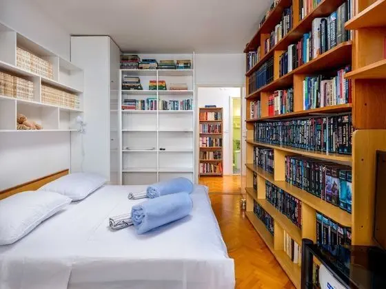 Apart Daire (One Bedroom Apartment with Balcony)