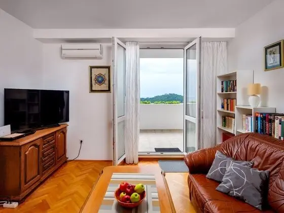 Apart Daire (One Bedroom Apartment with Balcony)