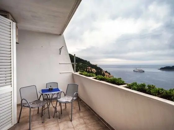 Apart Daire (One Bedroom Apartment with Balcony)