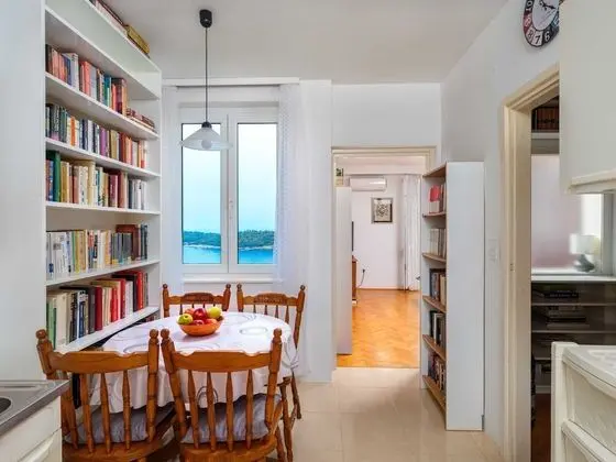 Apart Daire (One Bedroom Apartment with Balcony)