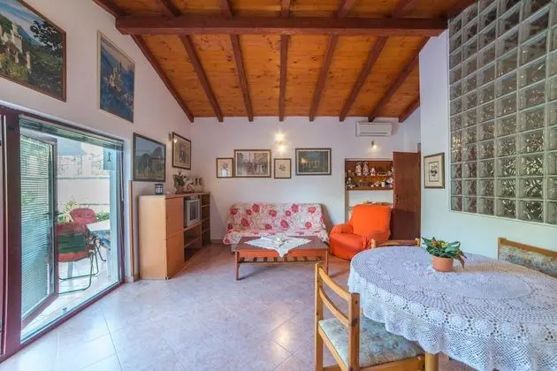 Apart Daire, 1 Çift Kişilik Yatak ve Çekyat