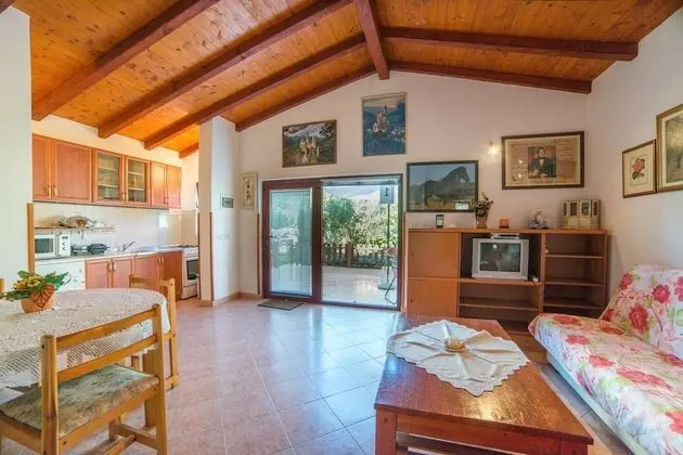 Apart Daire, 1 Çift Kişilik Yatak ve Çekyat