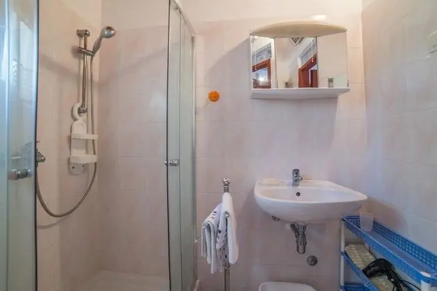 Apart Daire, 1 Çift Kişilik Yatak ve Çekyat