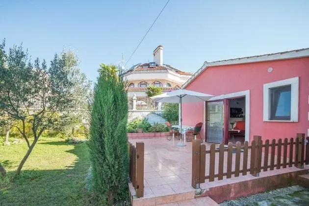 Apart Daire, 1 Çift Kişilik Yatak ve Çekyat