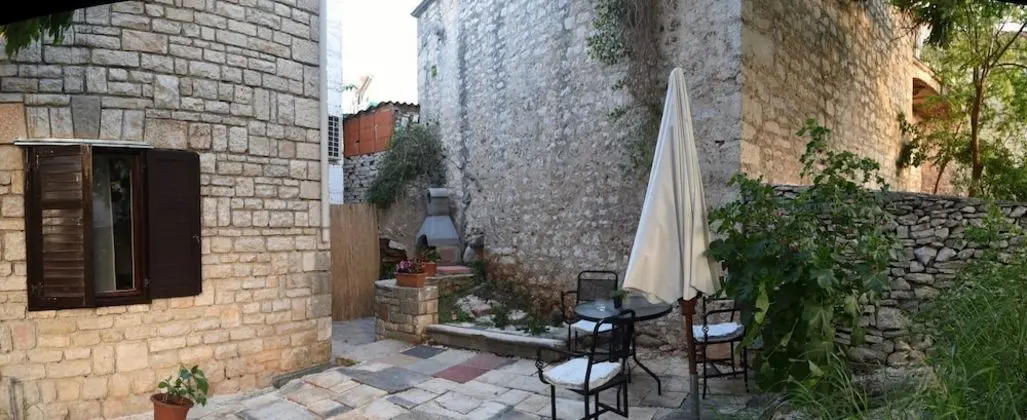 Stüdyo (Studio with Terrace)