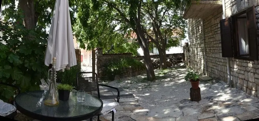 Stüdyo (Studio with Terrace)