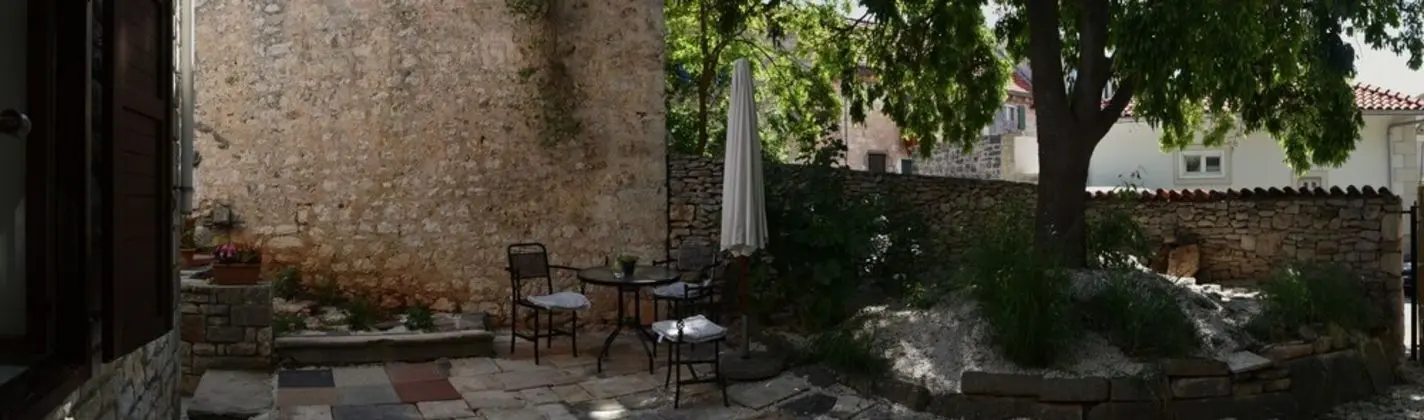 Stüdyo (Studio with Terrace)