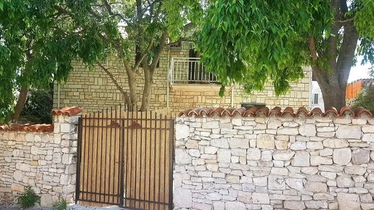 Stüdyo (Studio with Terrace)