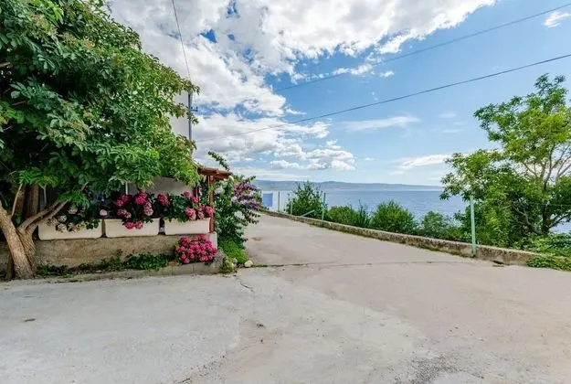 Apart Daire (Two-Bedroom Apartment with Sea View)