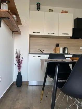 Apart Daire (One Bedroom Apartment with Balcony)