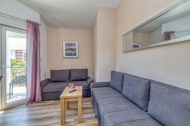 Family Apart Daire, 1 Çift Kişilik Yatak ve Çekyat, Bahçeli (Apartment Nika 220m from the beach)