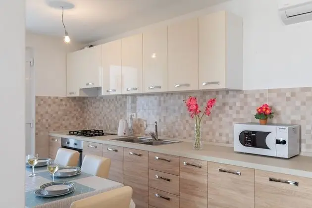 Apart Daire (Two-Bedroom Apartment with Terrace)