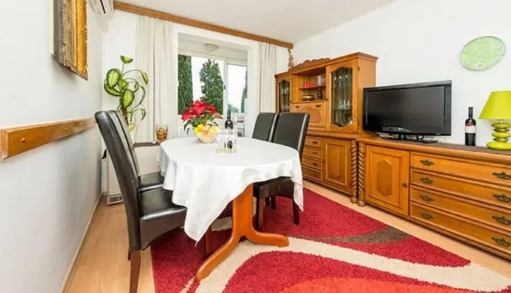 Apart Daire (Two-Bedroom Apartment with Balcony)