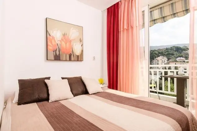 Apart Daire (Two-Bedroom Apartment with Balcony)
