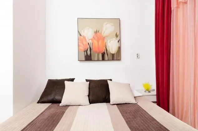 Apart Daire (Two-Bedroom Apartment with Balcony)