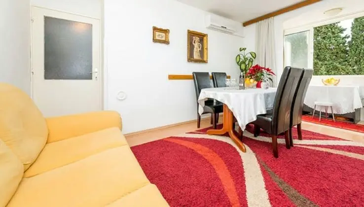Apart Daire (Two-Bedroom Apartment with Balcony)