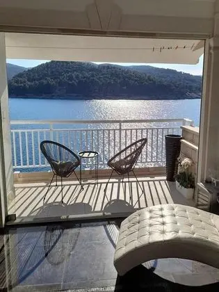 Apart Daire (One Bedroom Apartment with Balcony an)
