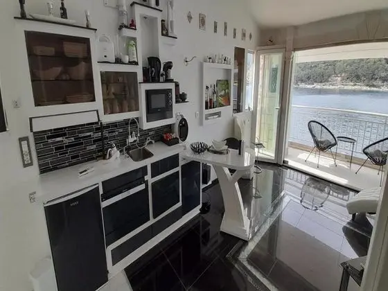 Apart Daire (One Bedroom Apartment with Balcony an)
