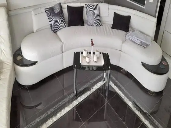 Apart Daire (One Bedroom Apartment with Balcony an)