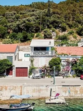 Apart Daire (One Bedroom Apartment with Balcony an)