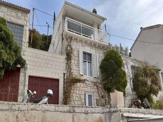 Apart Daire (One Bedroom Apartment with Balcony an)
